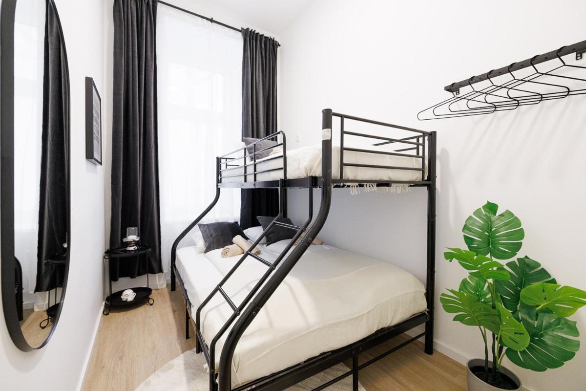 Central City Style Rooms By Home2 Viyana Dış mekan fotoğraf